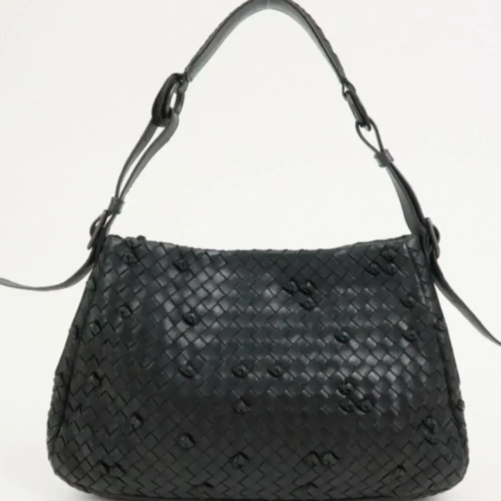 💎✨STUNNING✨💎Authentic BOTTEGA VENETA Intercciato Shoulder bag